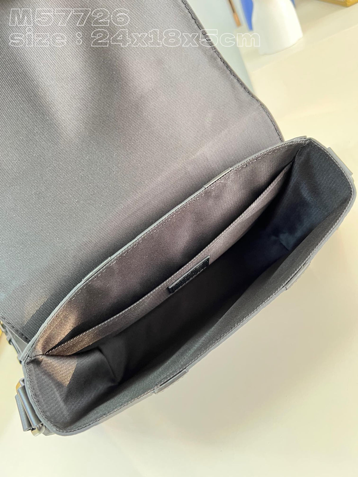 MBG060 Trunk Messenger / HIGHEST QUALITY VERSION / 9.4 x 7.1 x 2.2 inches