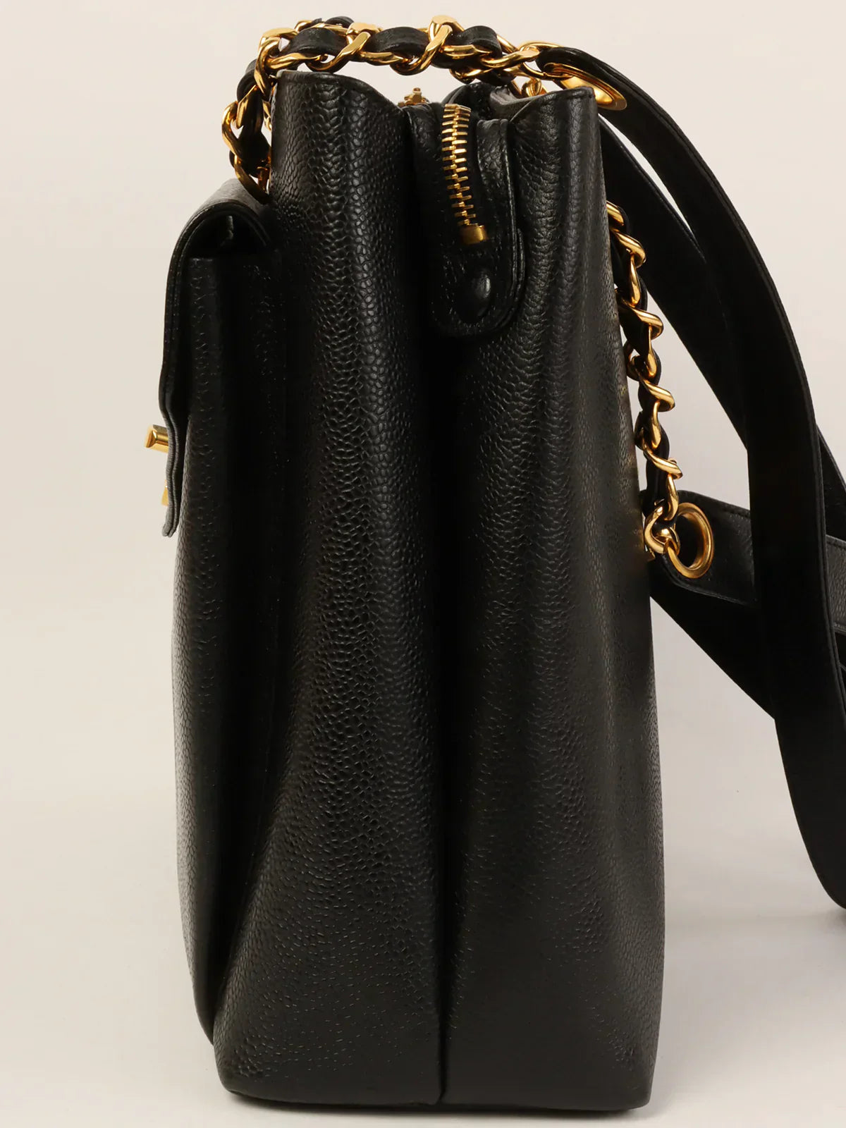 CHANEL Around 1995 Made Caviar Skin Matelasse Plate Chain Tote Bag Black