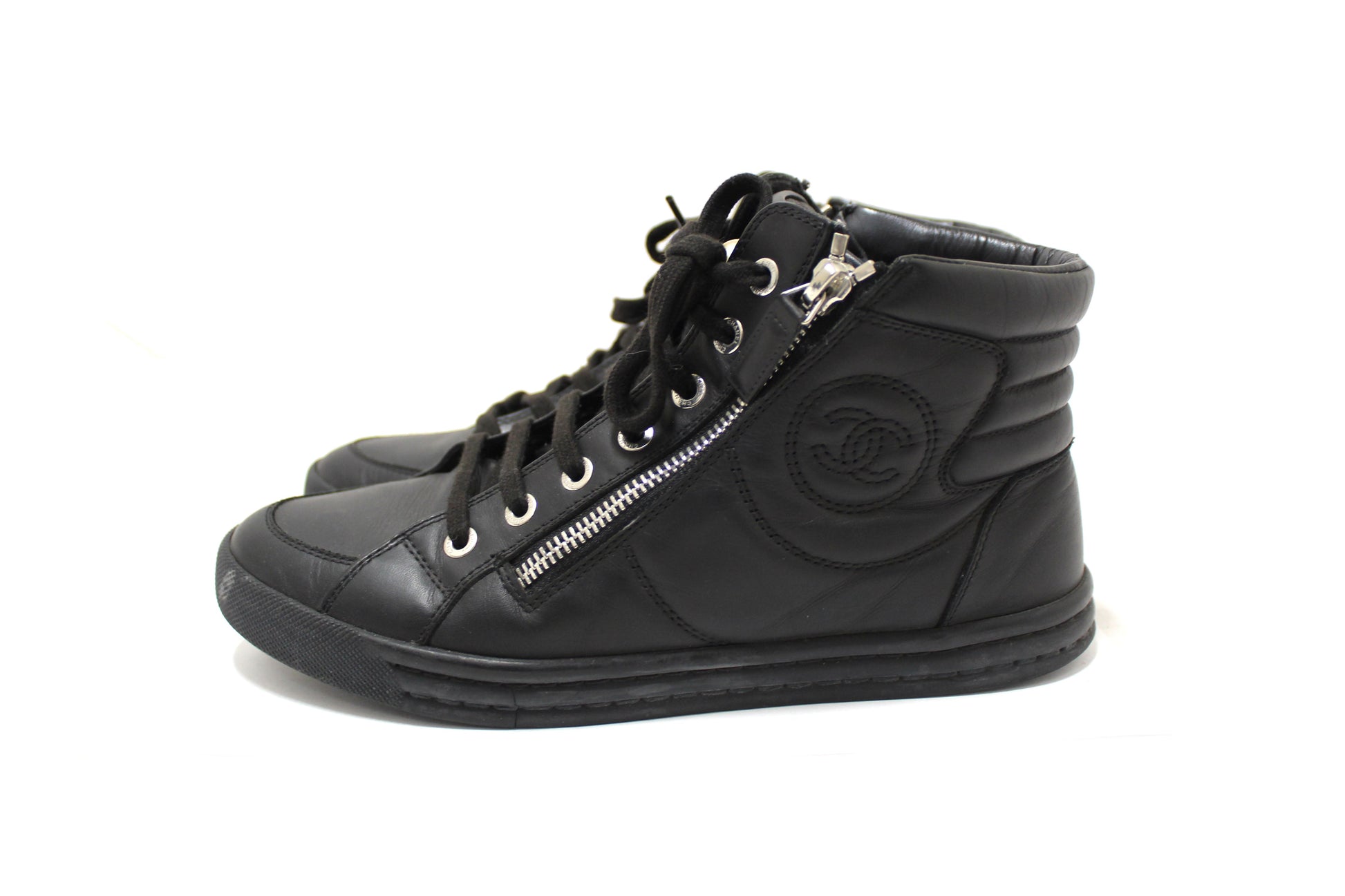 Chanel Black Leather CC Zip Link High Top Sneakers Size 37 | Italystation.com