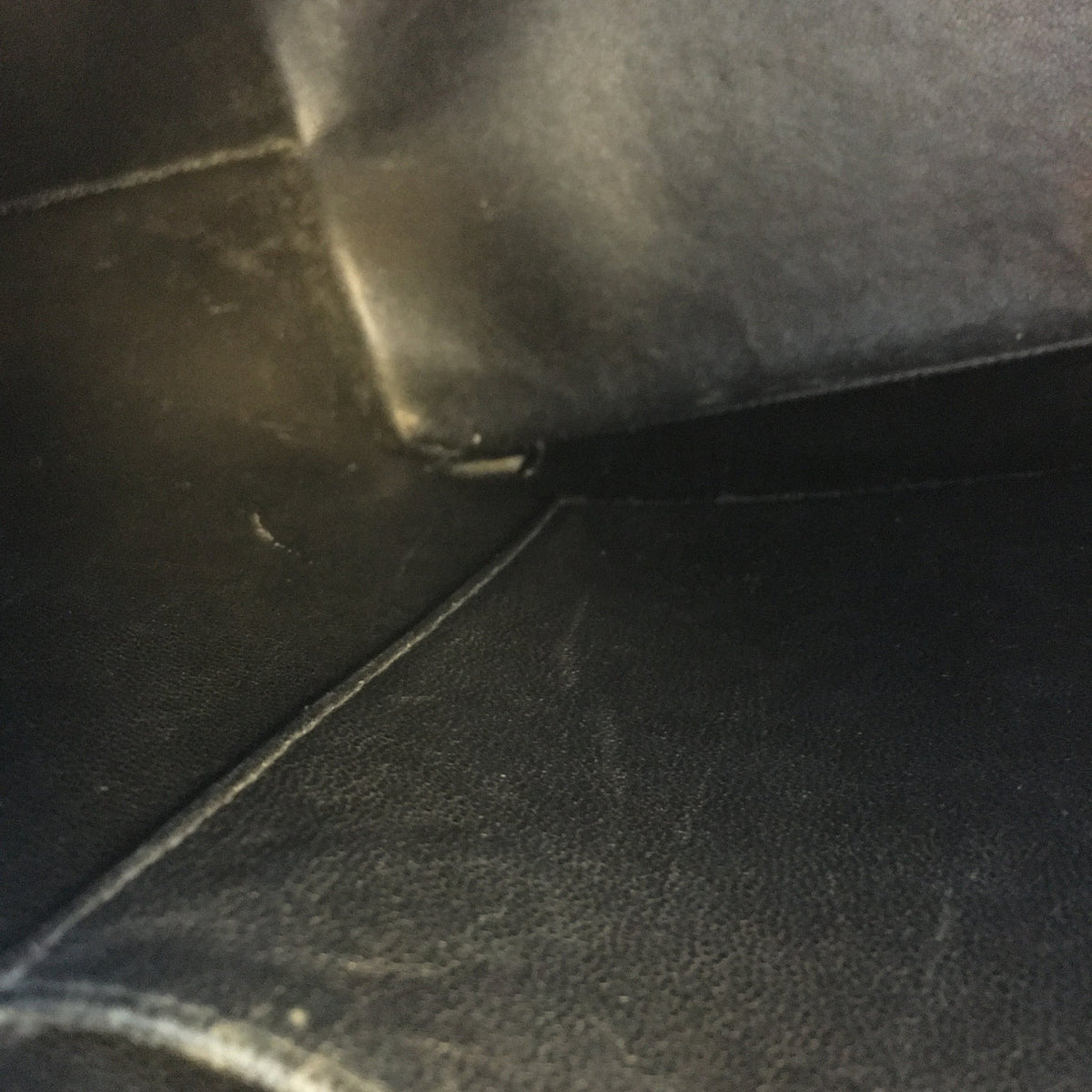 Top Quality Chanel Medaillon Handbag in Black Leather