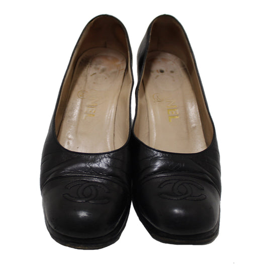 chanel black leather classic cap toe heels pumps shoes size 38 | Shop Now at Italystation.com