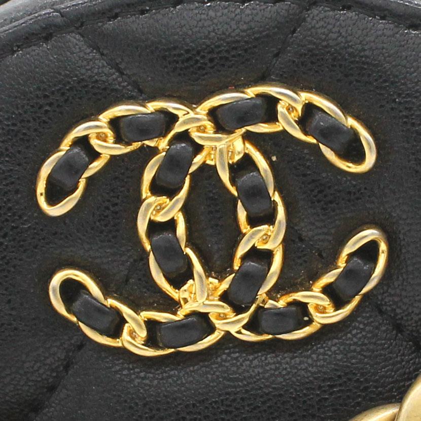 Chanel Lambskin Quilted 19 Round Clutch With Chain Black