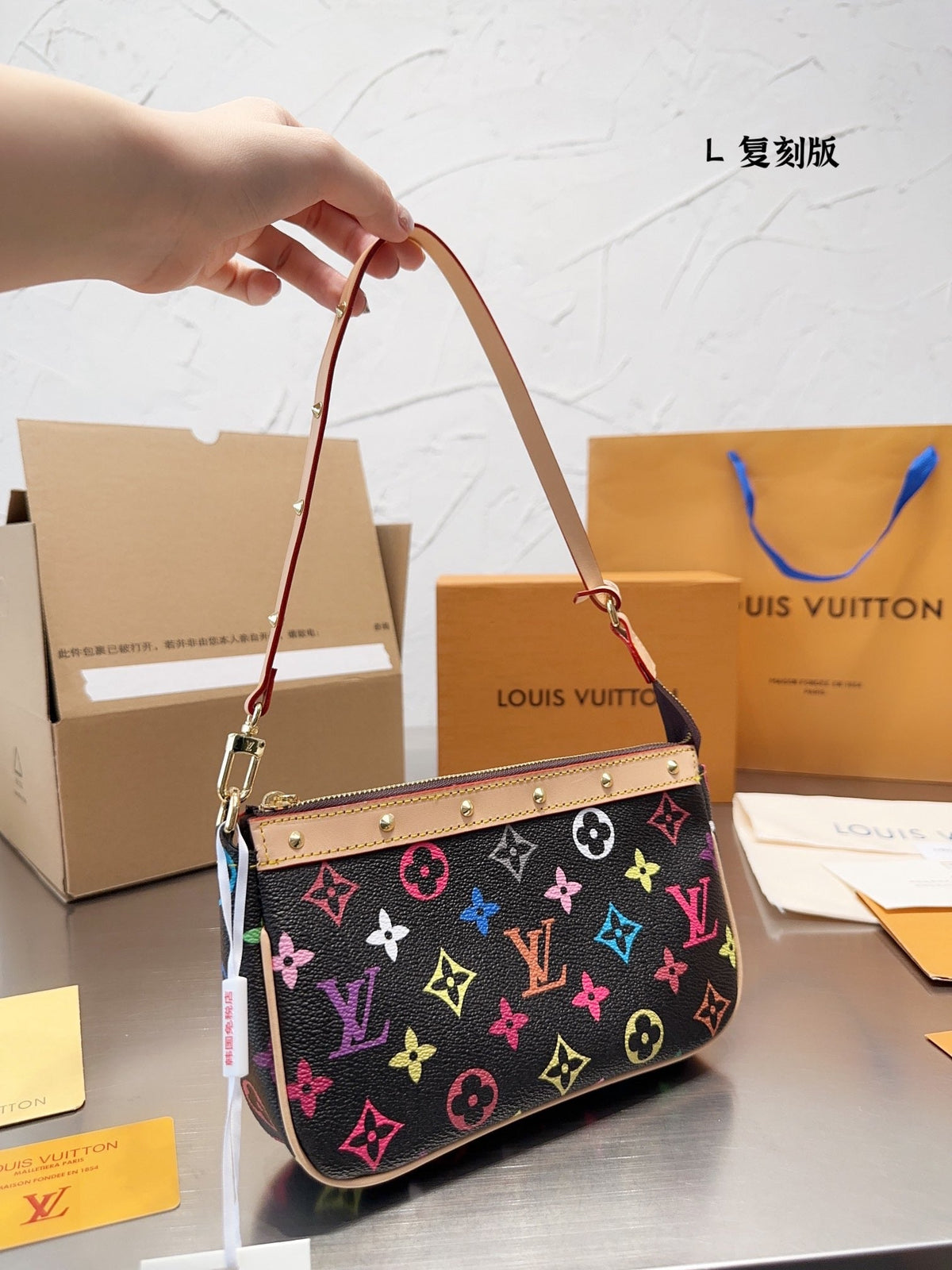LB871 Pochette Accessoires / 8.3x5.1x1.6inch