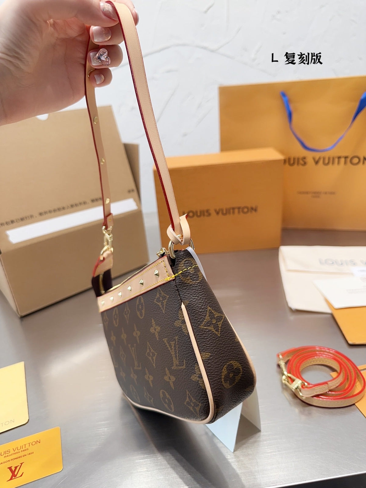LB871 Pochette Accessoires / 8.3x5.1x1.6inch
