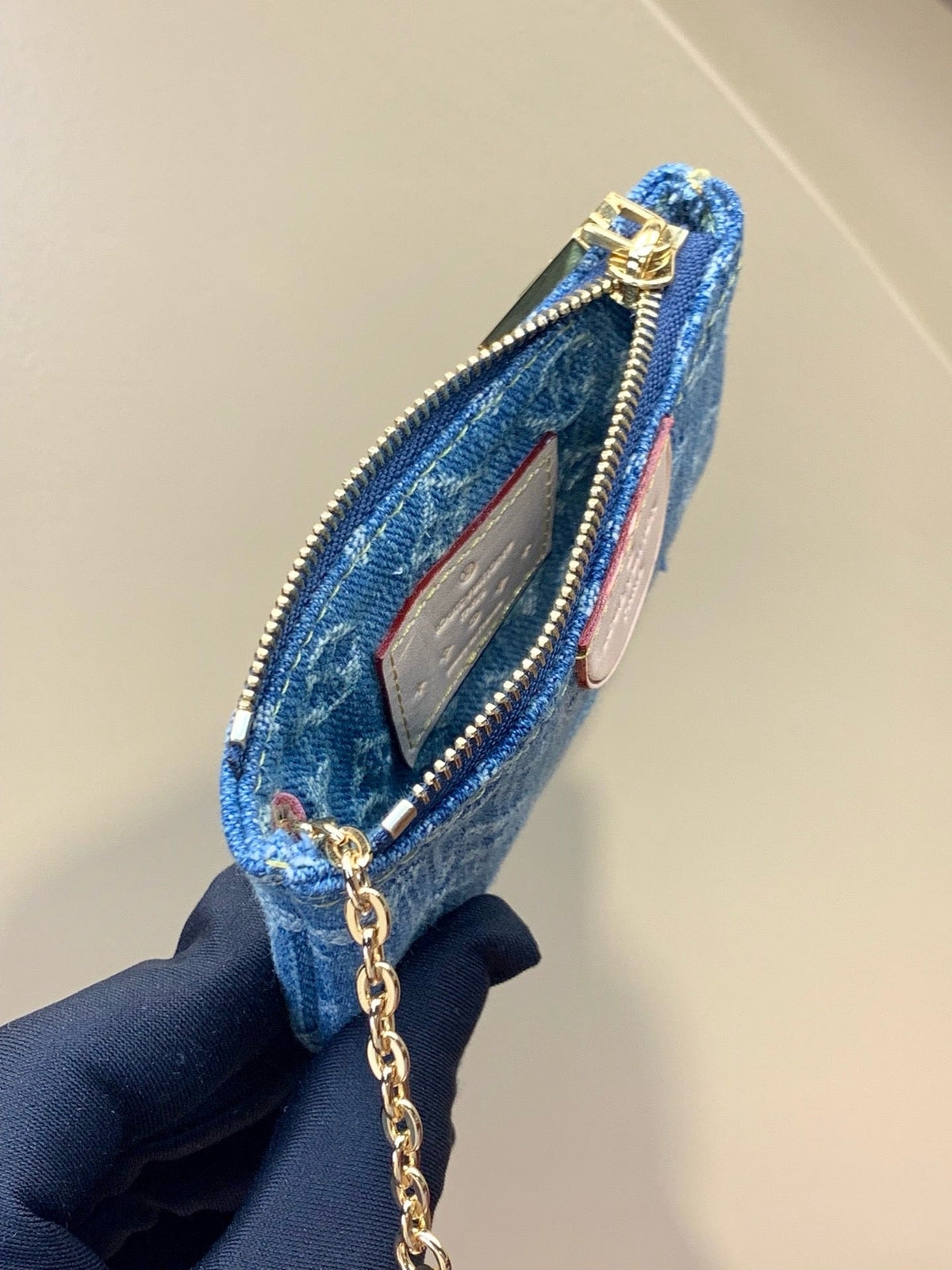 LB954 Key Pouch / 4.7 x 2.8 x 0.6inches