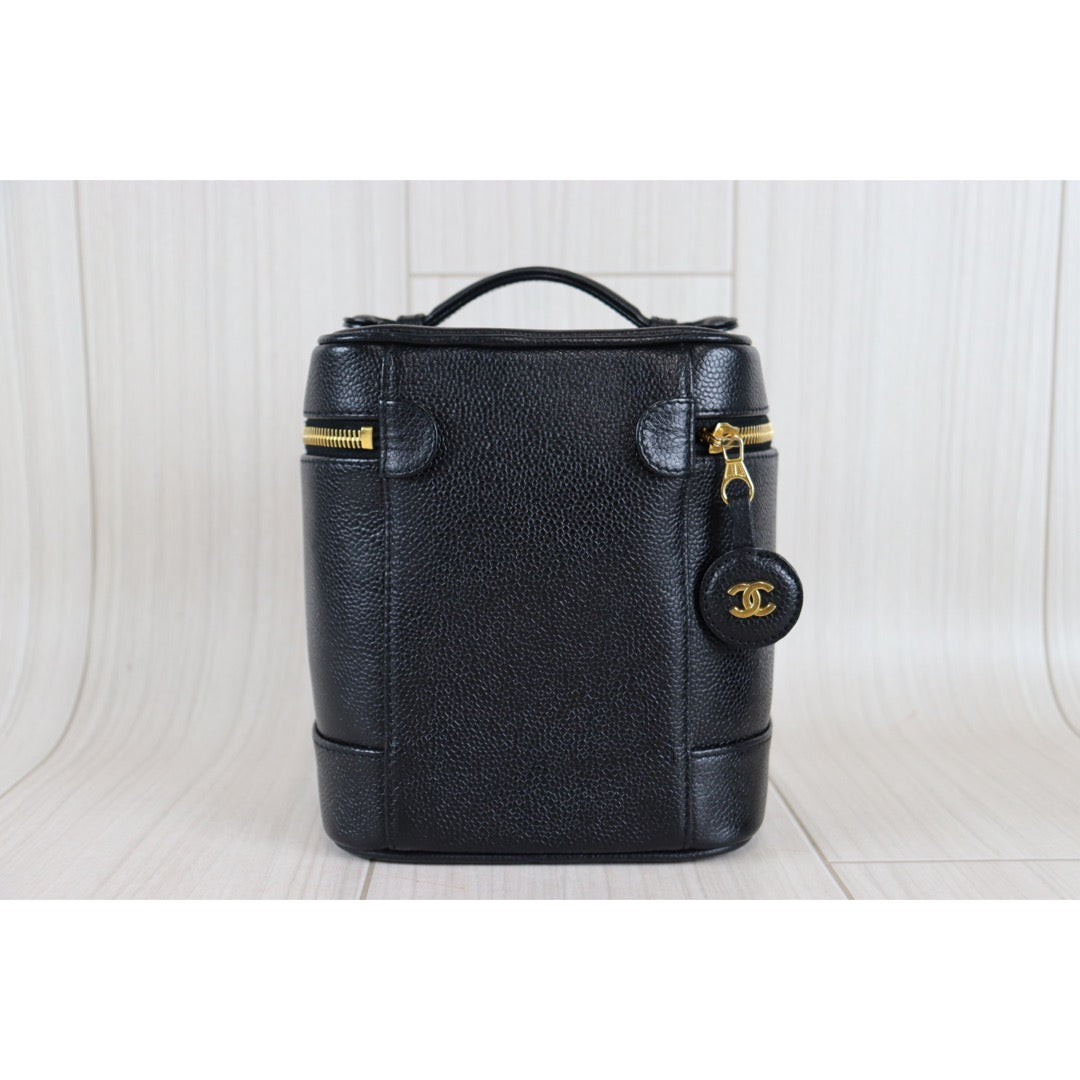 Rank A ｜ CHANEL Caviar Skin Vanity Handbag ｜091901