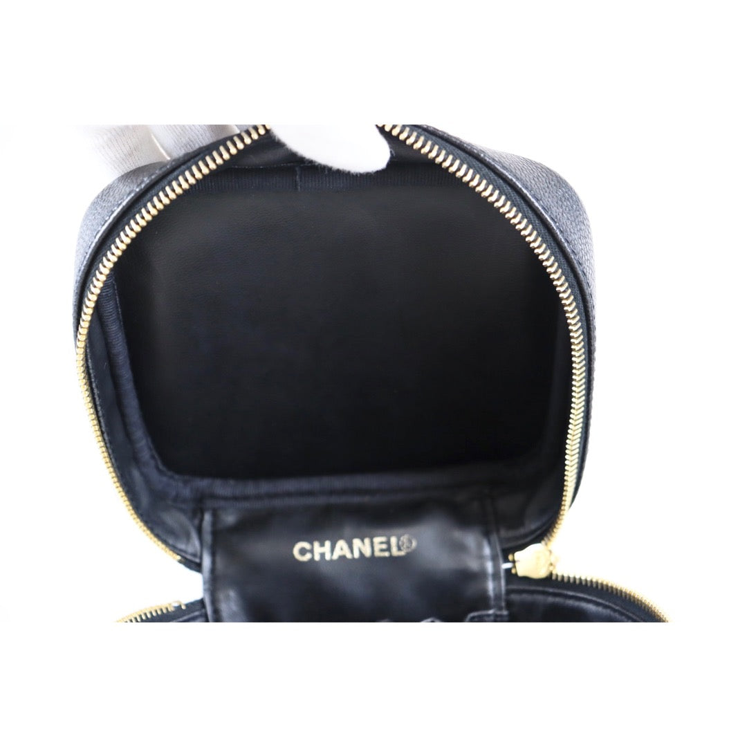 Rank A ｜ CHANEL Caviar Skin Vanity Handbag ｜091901
