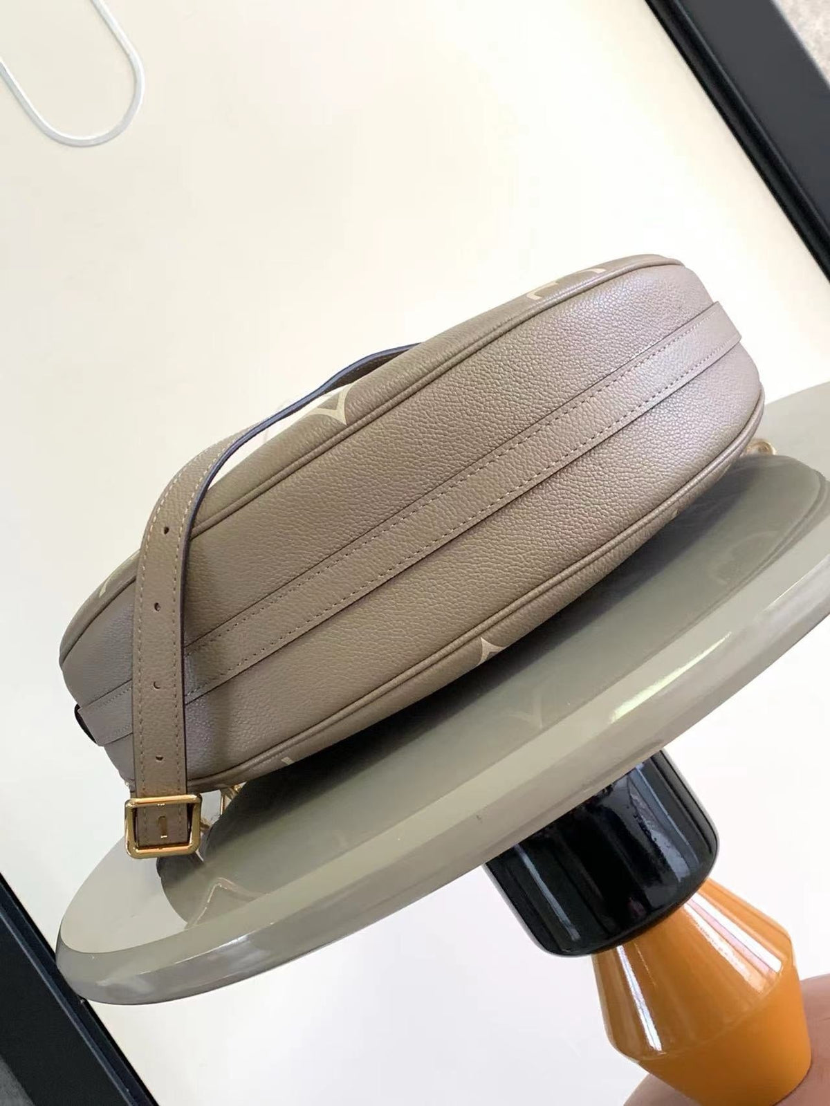 LB904 Loop Hobo / HIGHEST QUALITY VERSION / 15 x 10.2 x 3.9 inches