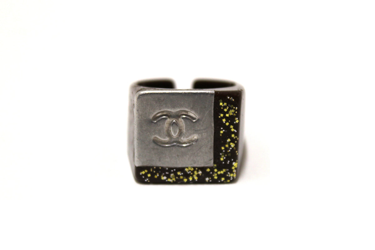 Vintage Chanel Brown Spackles CC Square Plastic Open Ring Size