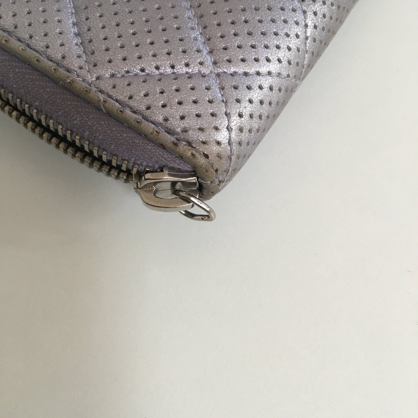 CHANEL Wallet in Metallic Leather