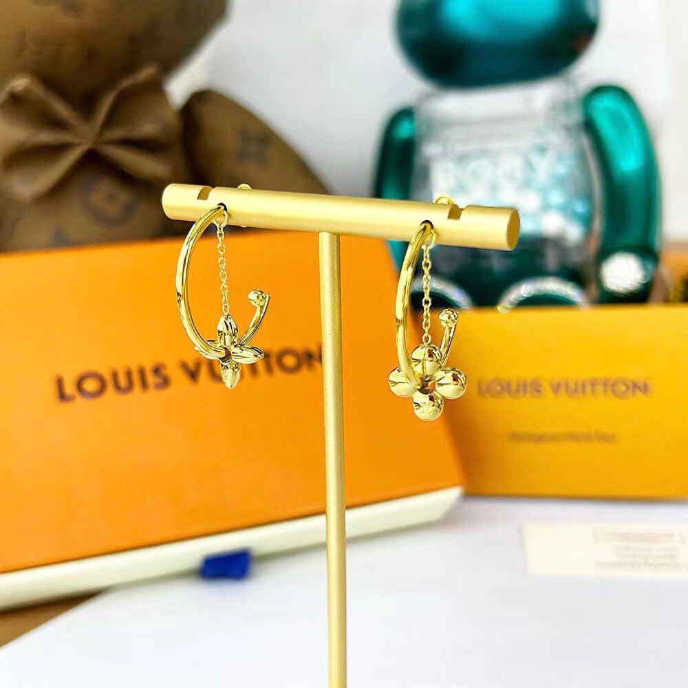 JW636 LB Blooming Earrings
