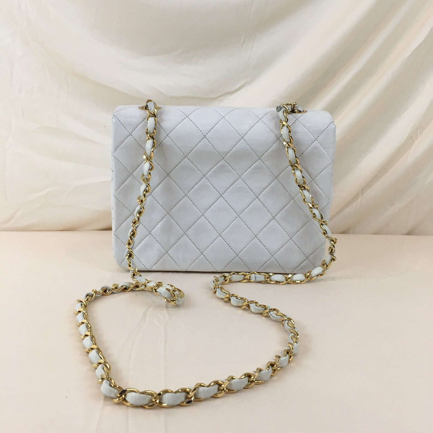 Chanel White Vintage Classic Square Flap Shoulder Bag Sku# 69636
