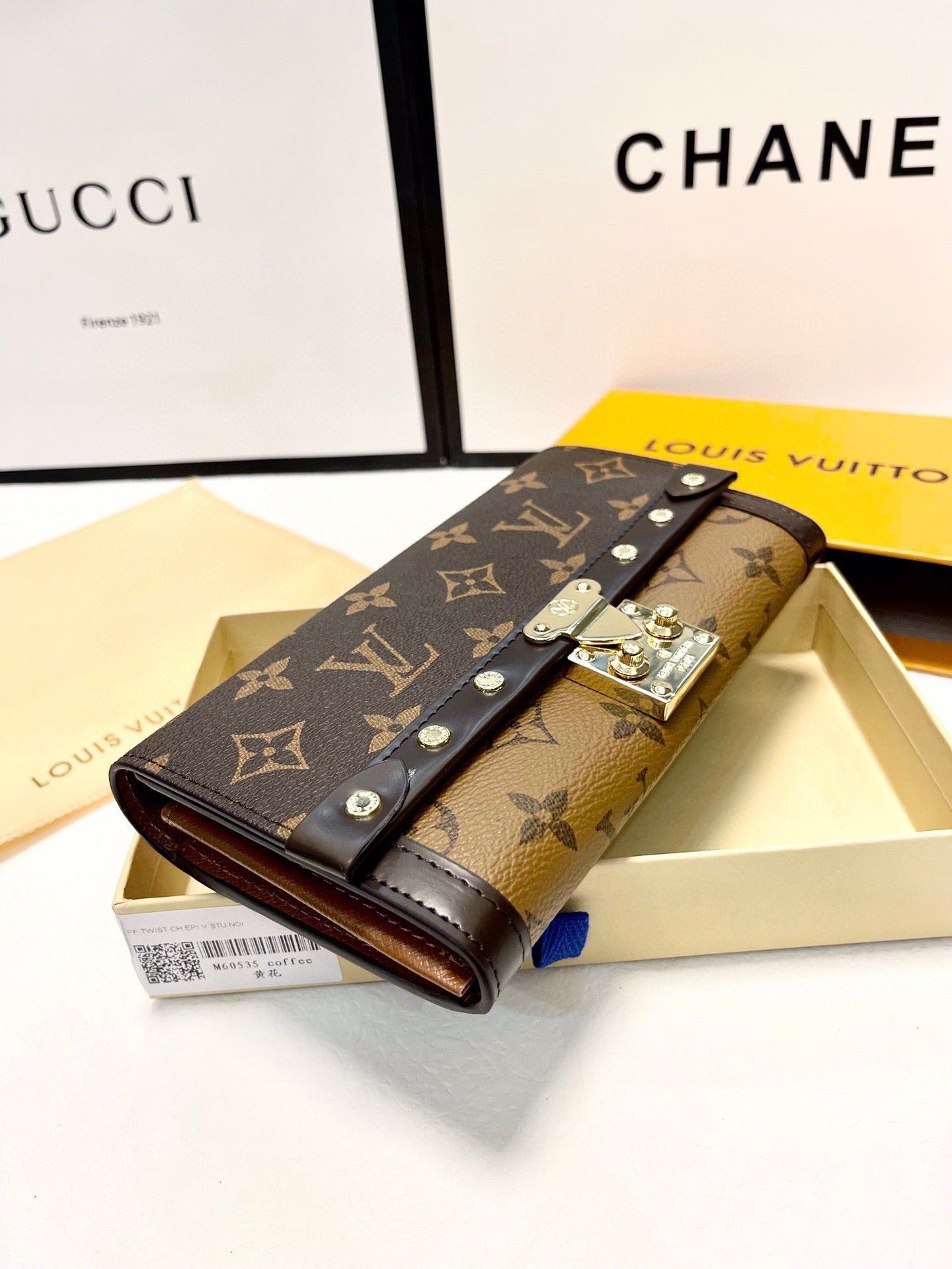 LB995 Long Wallet / 8.2 x 4.3 x 0.8 inches