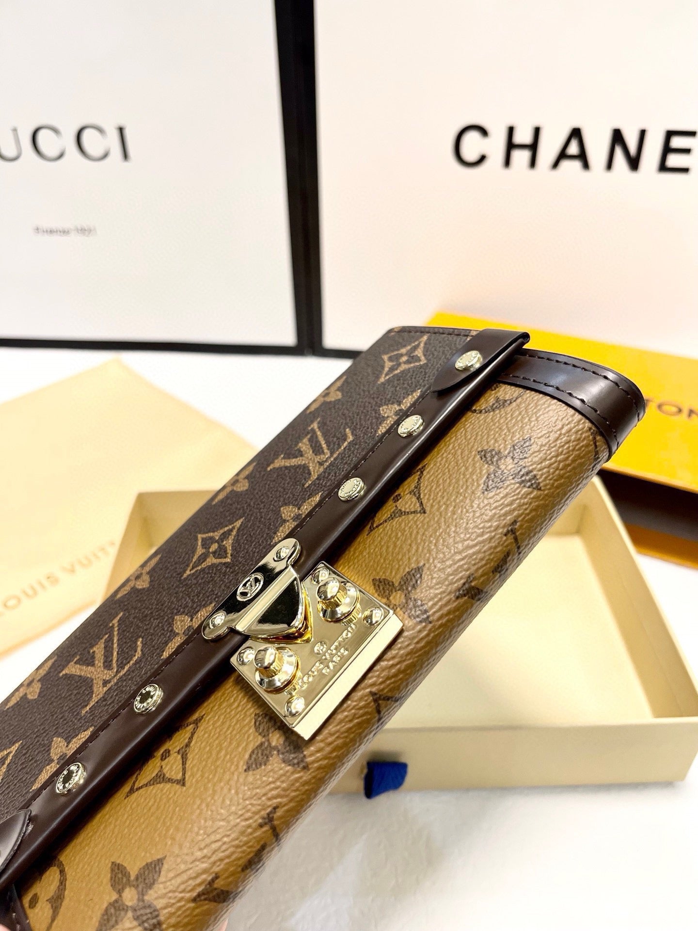 LB995 Long Wallet / 8.2 x 4.3 x 0.8 inches