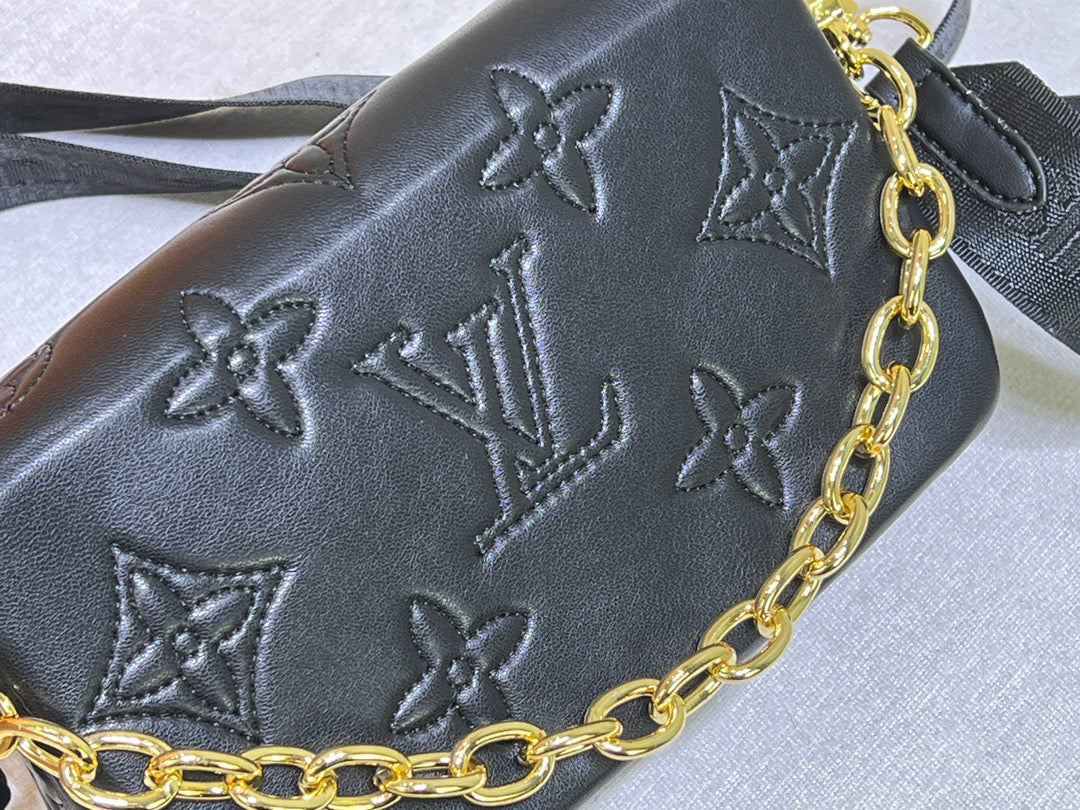 LB763 Wallet on Strap Bubblegram / 7.9 x 4.7 x 2.4 inches