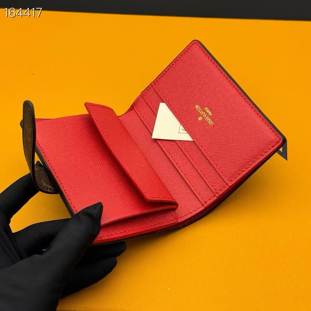 LB1232 Low Key Compact Wallet / 4.3 x 3.3 x 0.8 inches