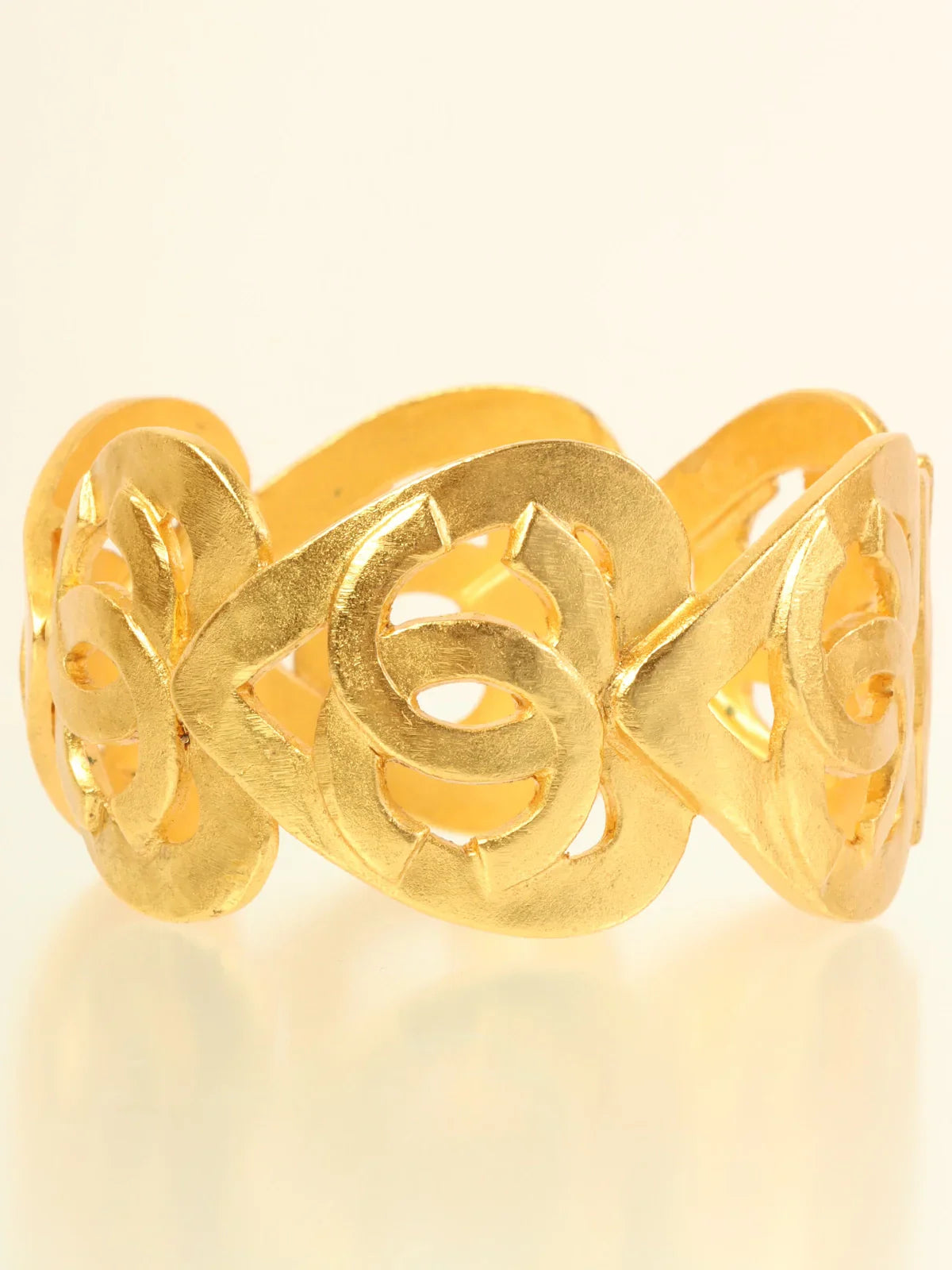 CHANEL 1995 Made Cc Mark Heart Cutout Bangle Gold