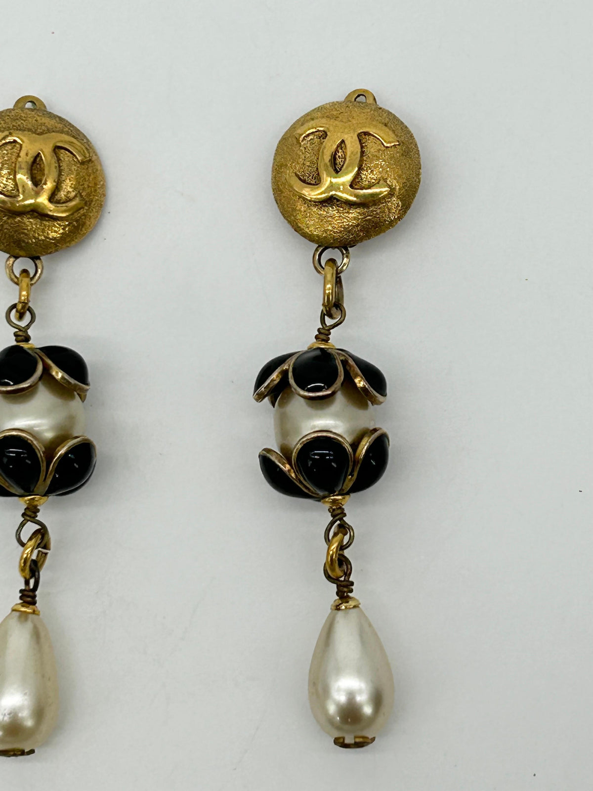 Top Quality Chanel Gold Enamel Pearl Teardrop Earrings