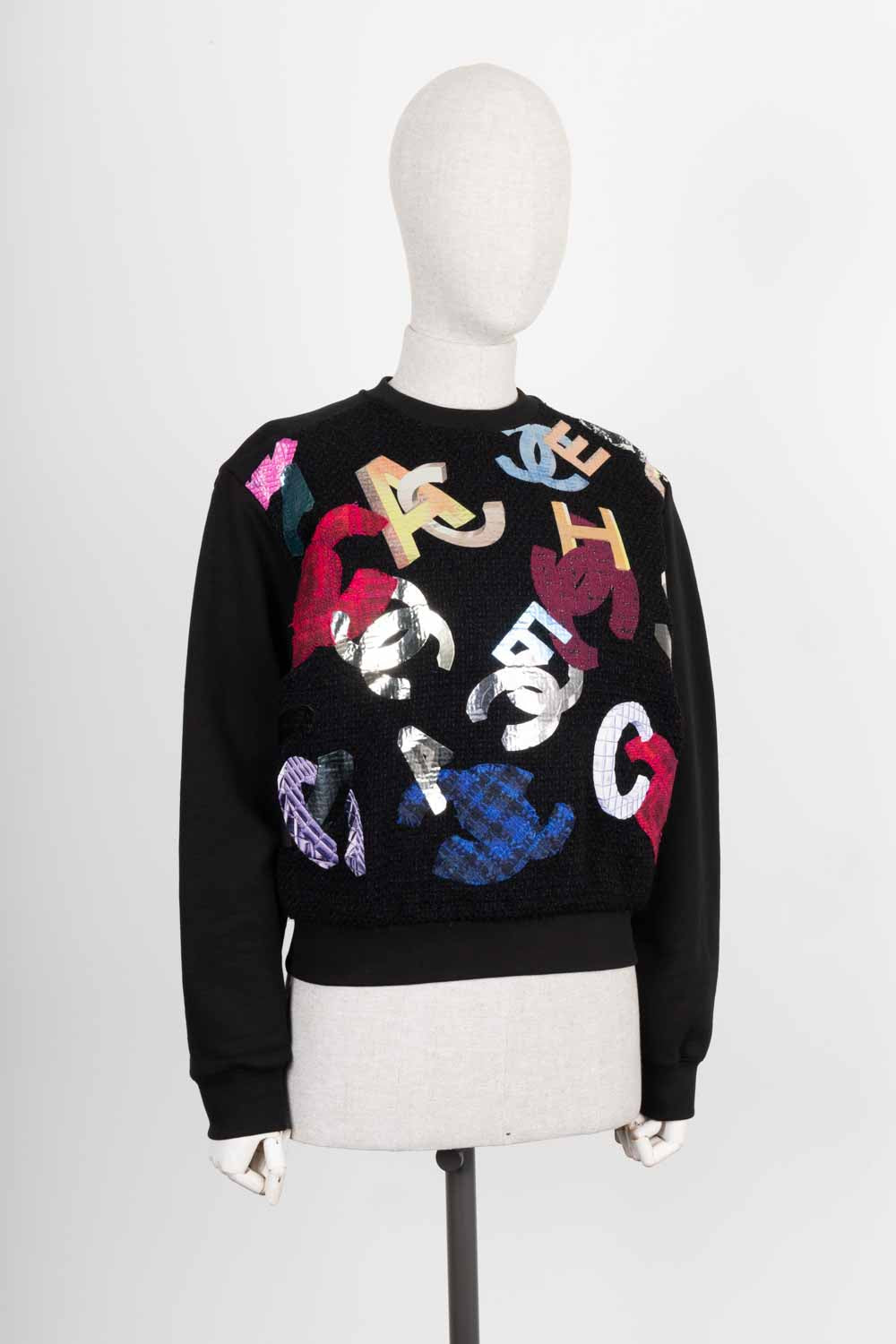 CHANEL CC Logo Top 2022 Tweed Black