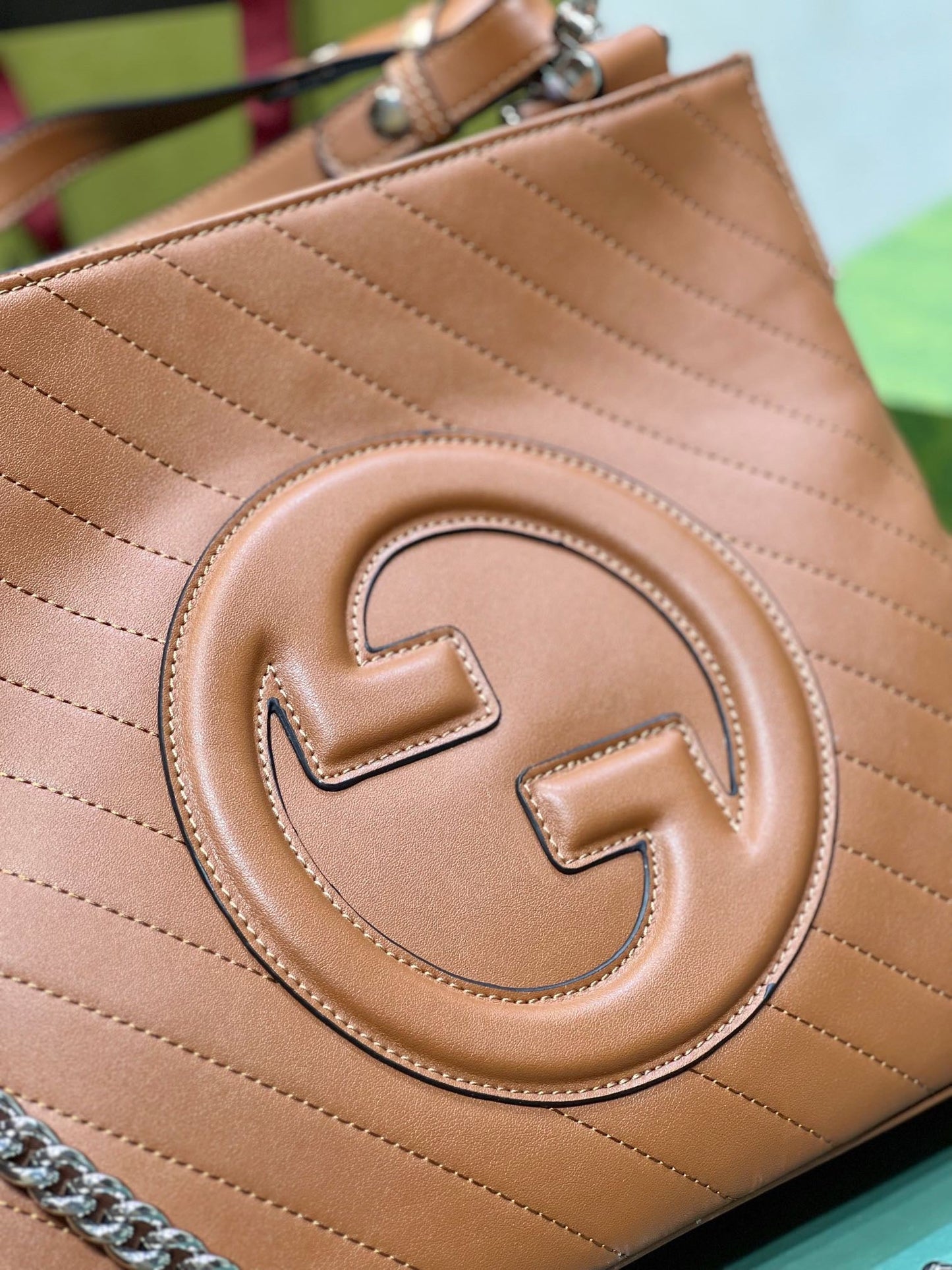 GC584 Gucci Blondie Medium Tote Bag / 13.6x16.1x3.1inch