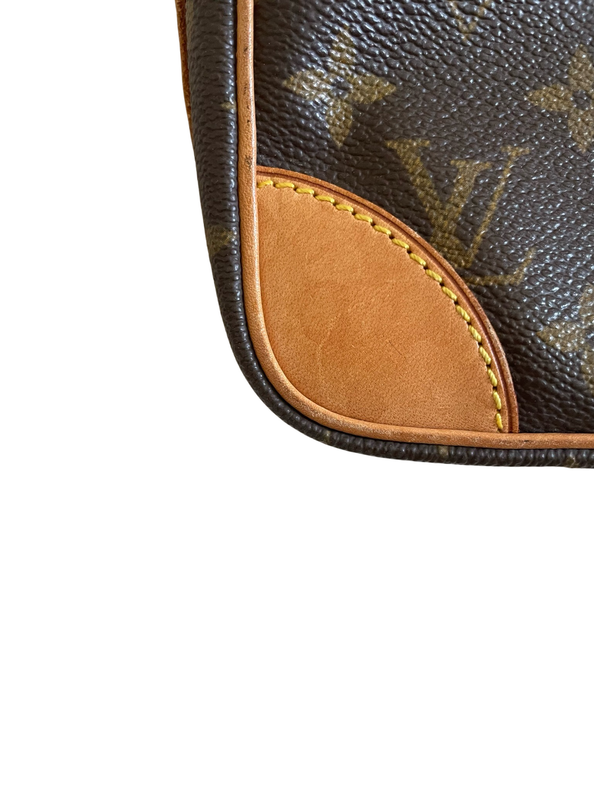Louis Vuitton Trocadero 24 Monogram