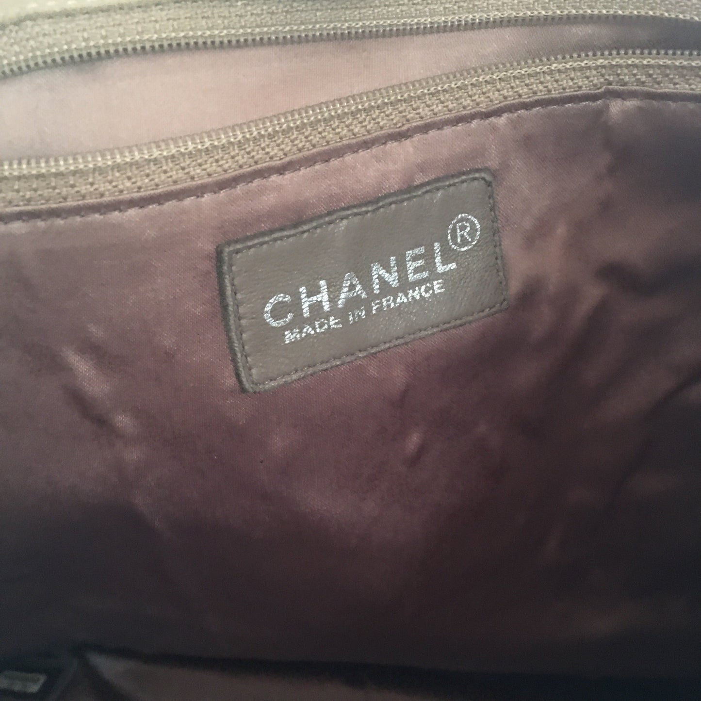 CHANEL Shoulder Bag in Beige Suede