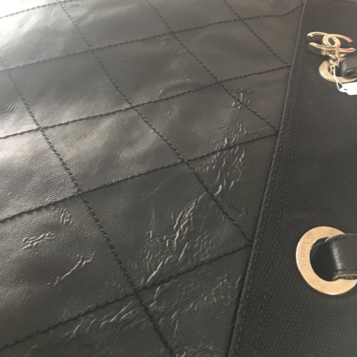 CHANEL Shoulder Bag in Black Fabric