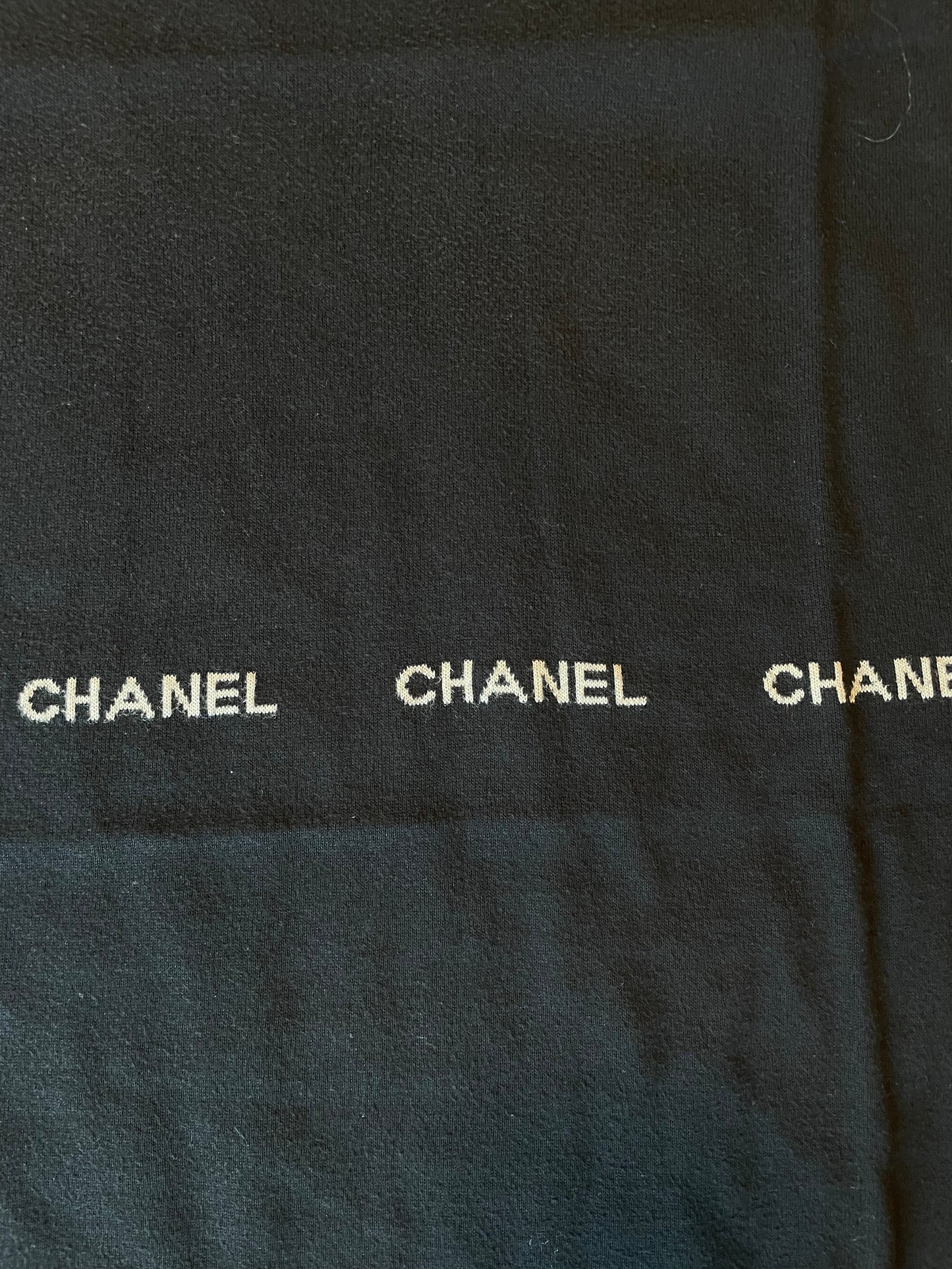 Chanel black ribbon tee with white Chanel under chest 900664