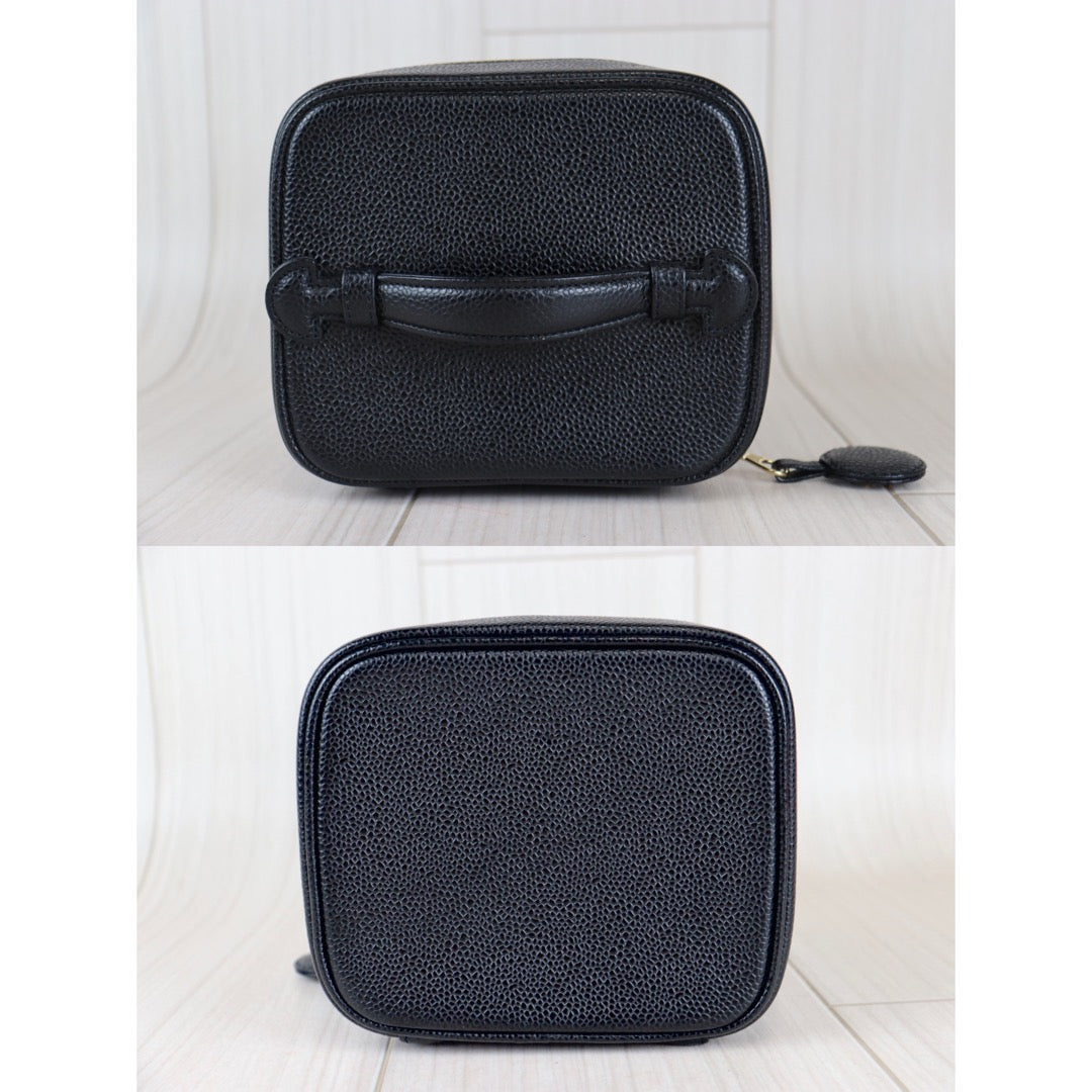 Rank SA ｜ CHANEL Caviar Skin Vanity Handbag ｜092303