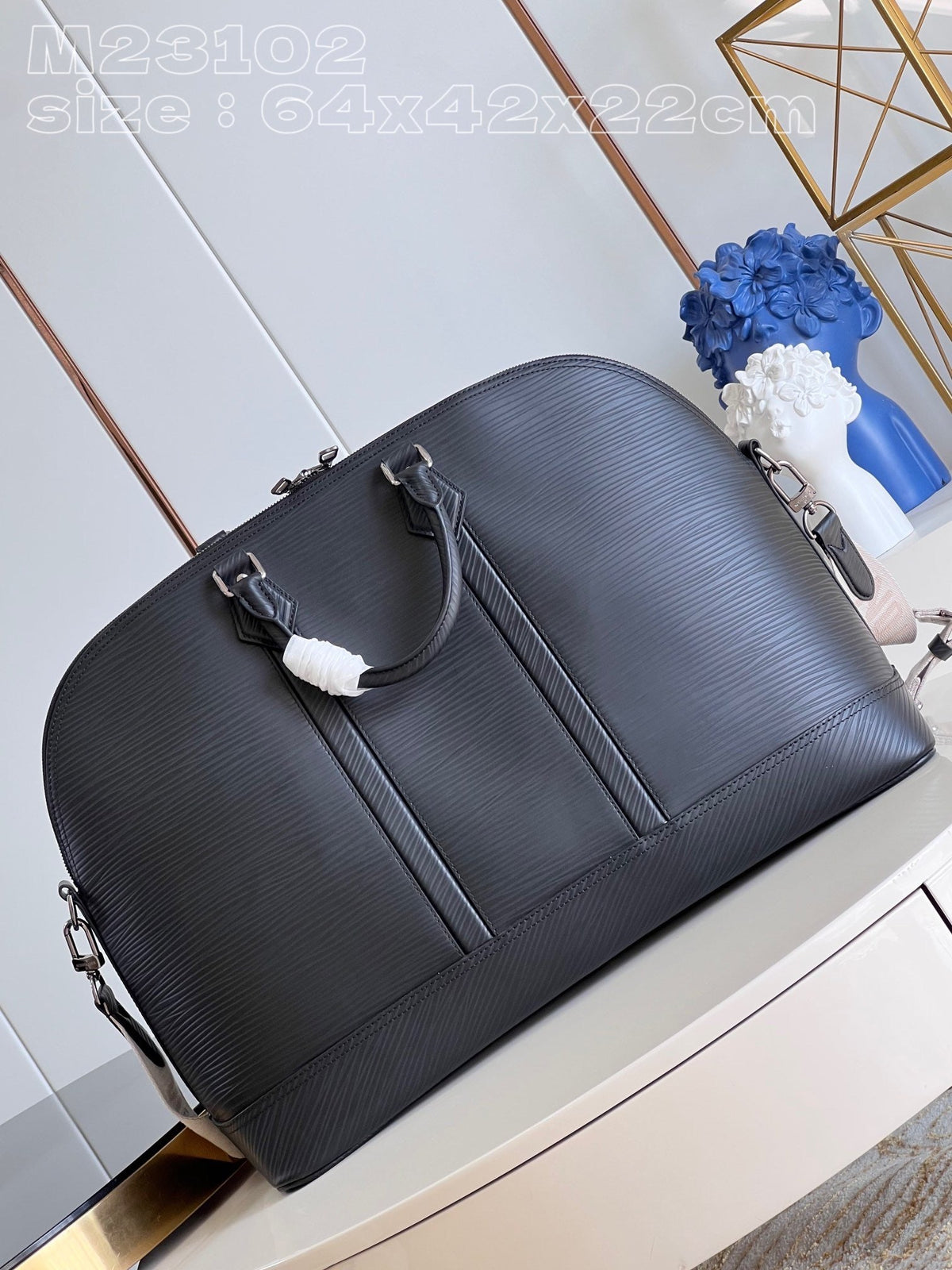 LB881 Alma Travel GM / HIGHEST QUALITY VERSION / 25.2 x 16.5 x 8.7 inches