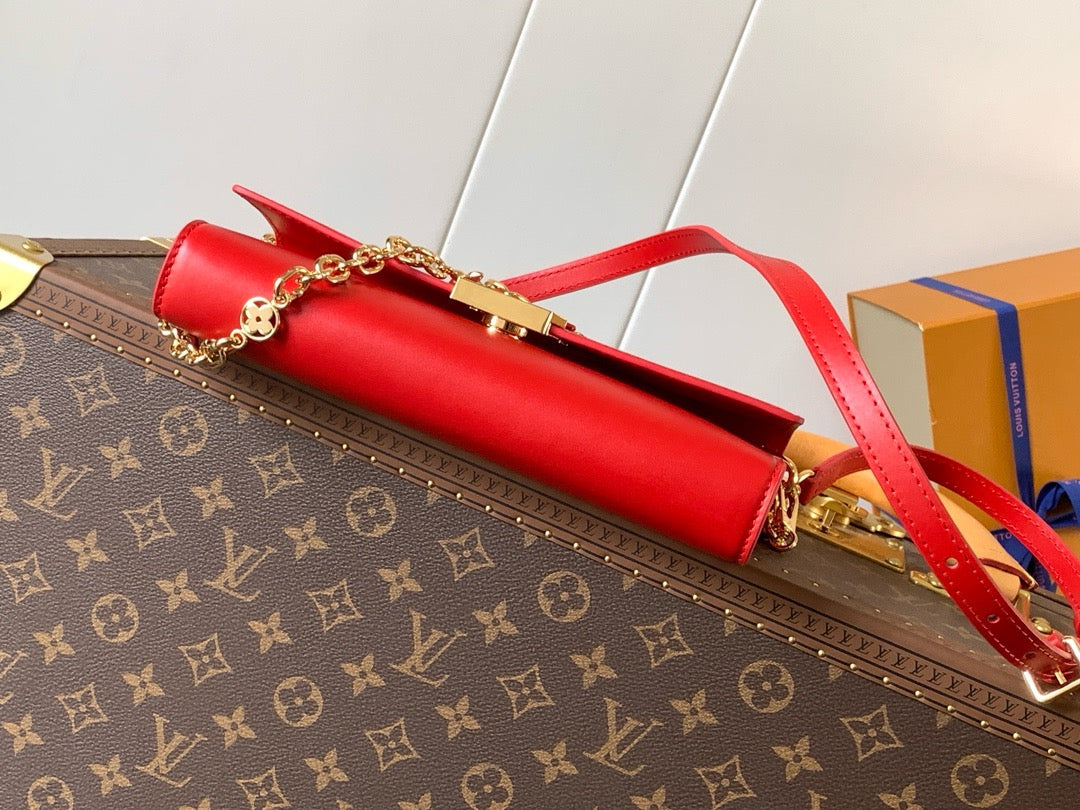 LB1155 Wallet On Chain Capucines / HIGHEST QUALITY VERSION / 9.1 x 4.7 x 1.6 inches