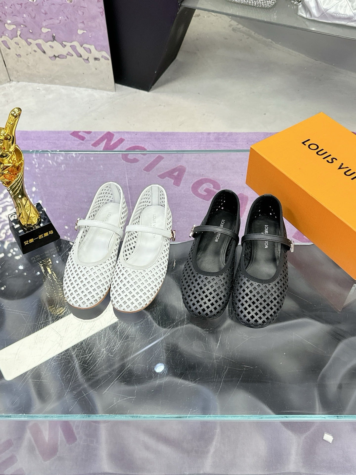 SE1614 LV Romy Flat Ballerina / Size5-11