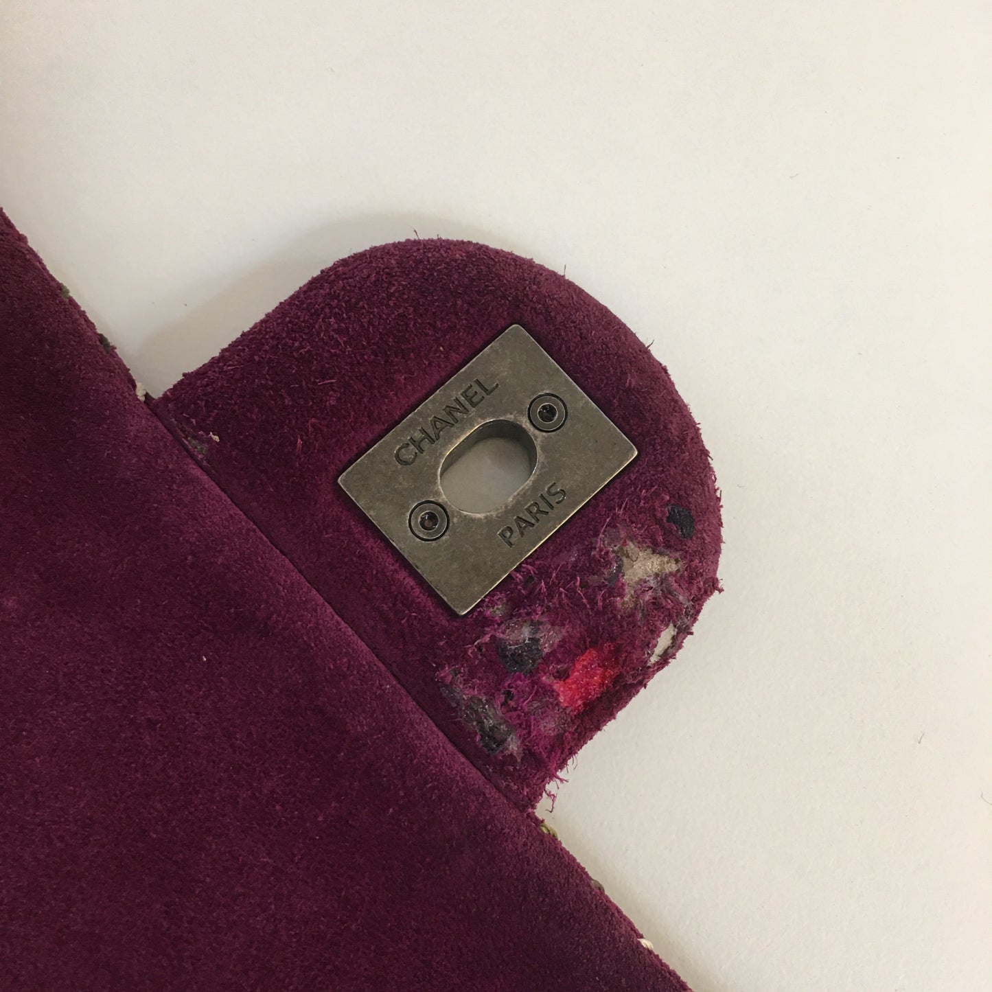 CHANEL Timeless/Classique Shoulder Bag in Purple Suede