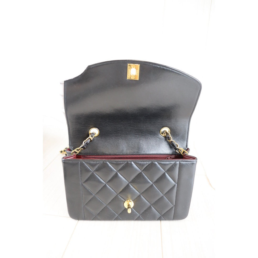 Rank A ｜ CHANEL Matrasse Diana 22 Lamb Skin Double Flap Double Chain Bag ｜092607