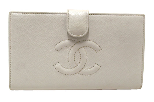 Chanel Vintage White Caviar CC Leather Classic Long Wallet | Italystation.com