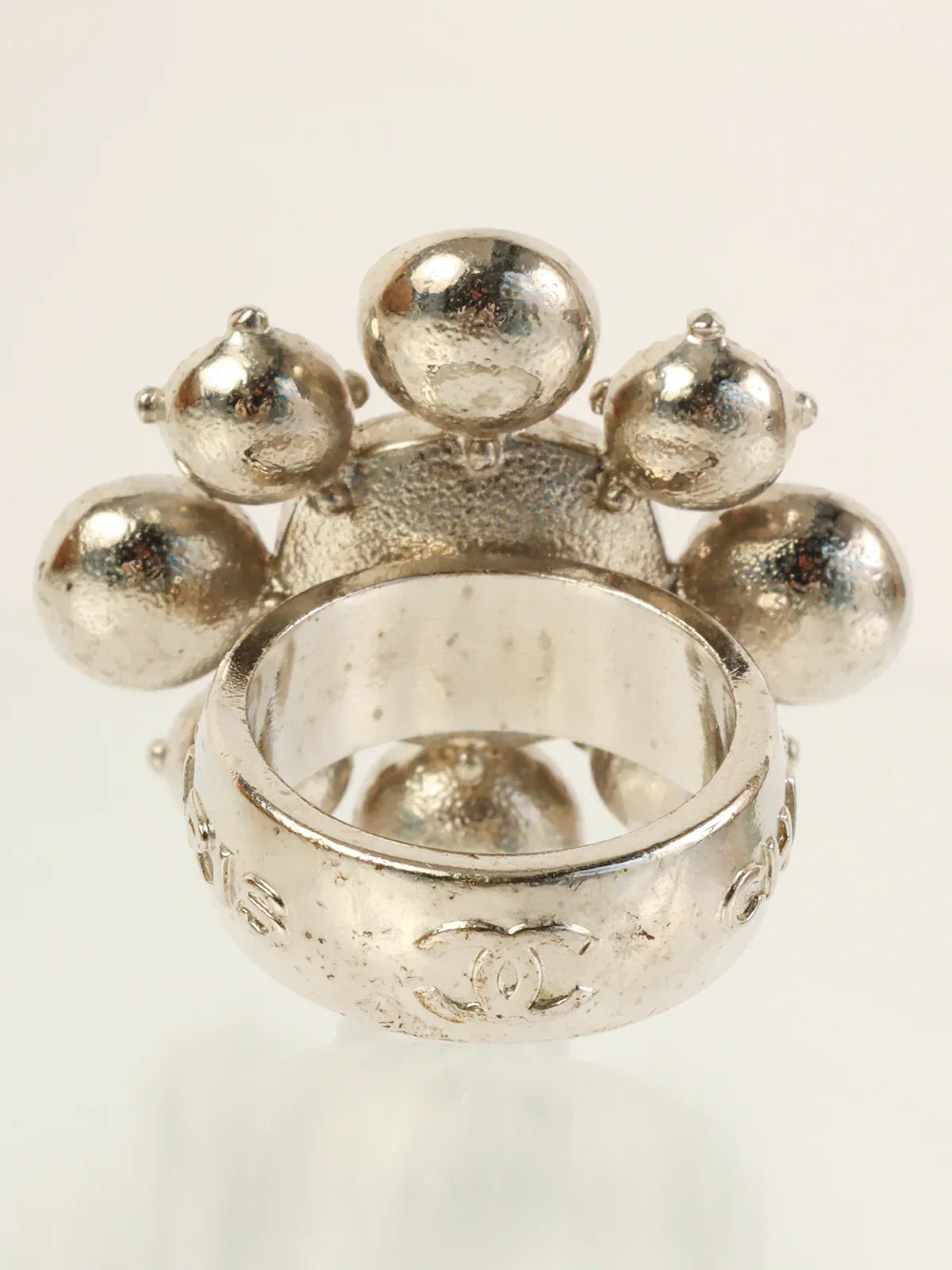 CHANEL 2009 Made Rhinestone Cc Mark Plate Ring Silver