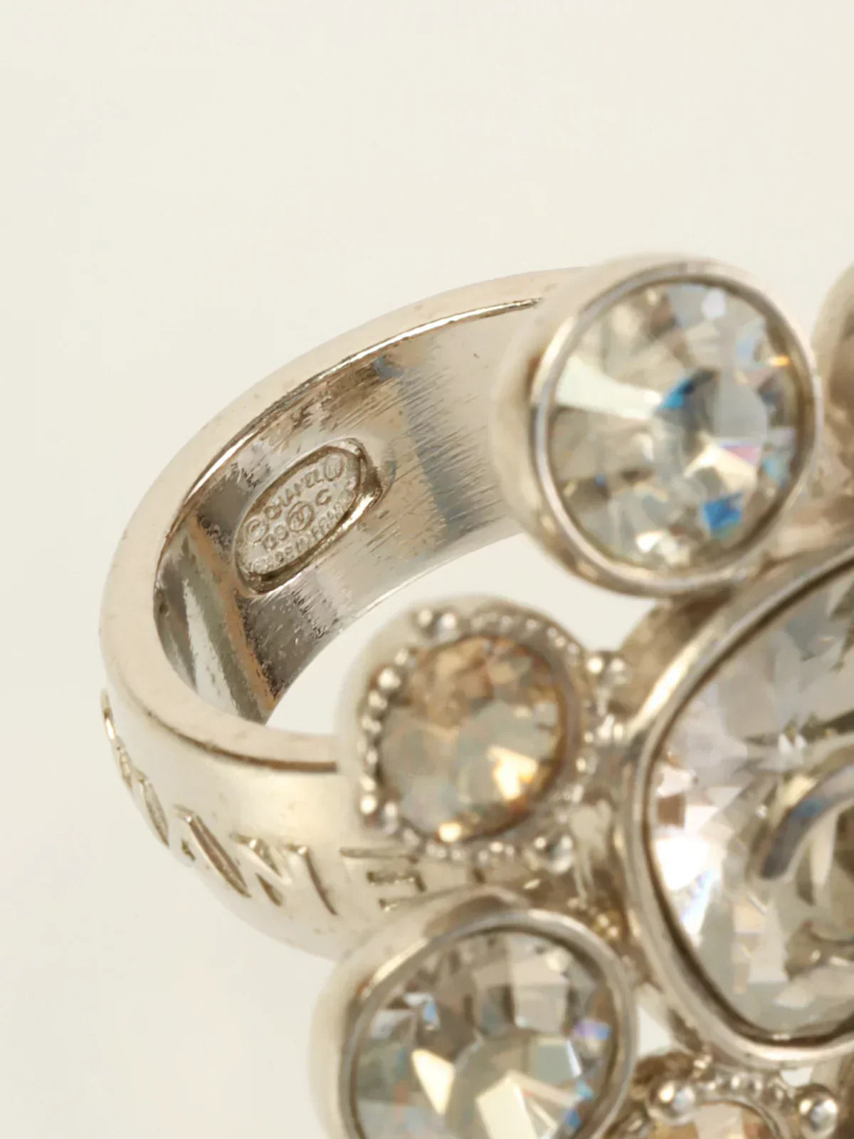 CHANEL 2009 Made Rhinestone Cc Mark Plate Ring Silver