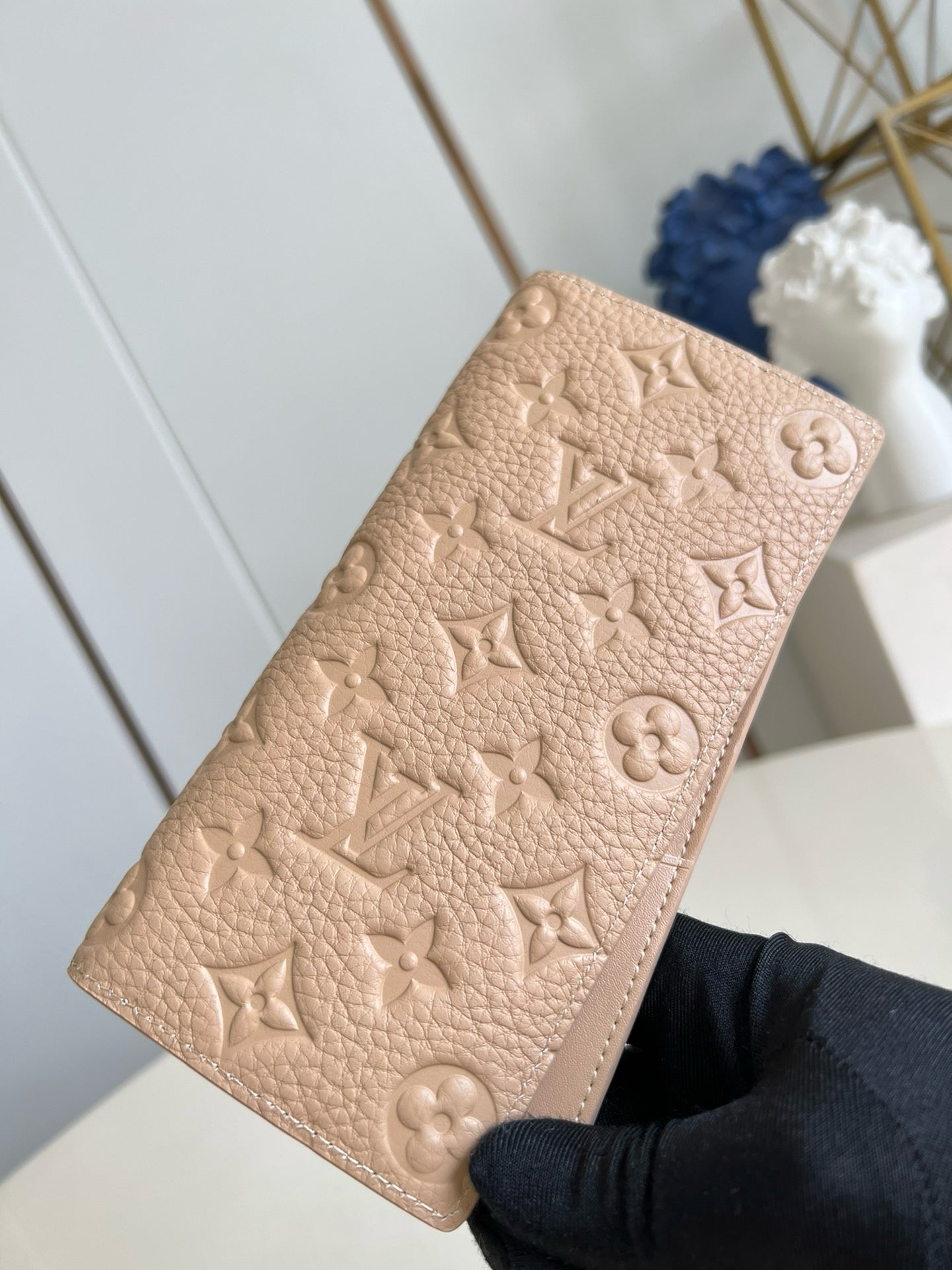 LB1250 Brazza Wallet / 3.9 x 7.5 x 0.8 inches / HIGHEST QUALITY VERSION