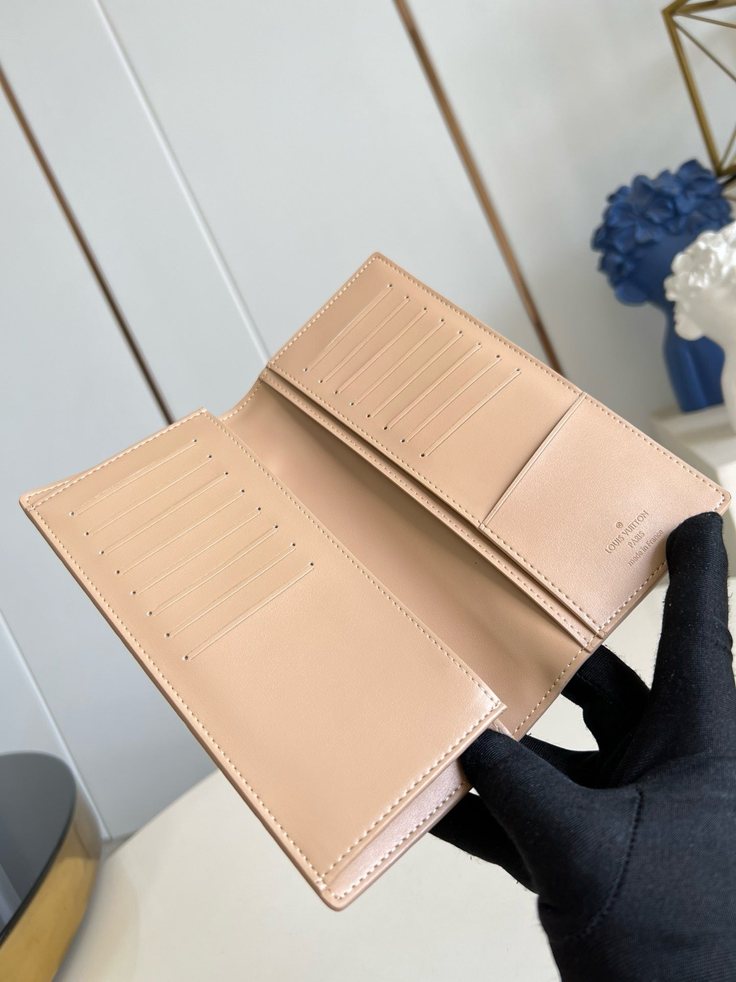 LB1250 Brazza Wallet / 3.9 x 7.5 x 0.8 inches / HIGHEST QUALITY VERSION