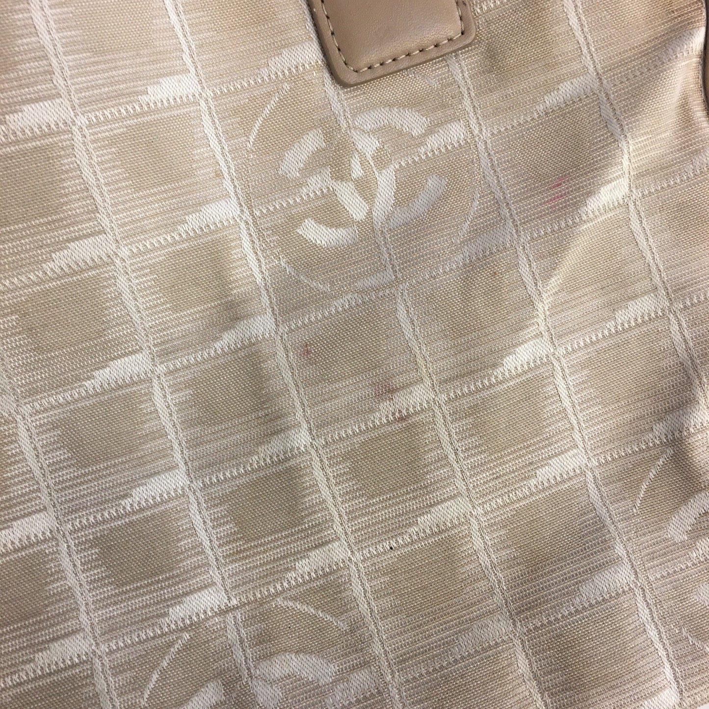 CHANEL Shoulder Bag in Beige Fabric