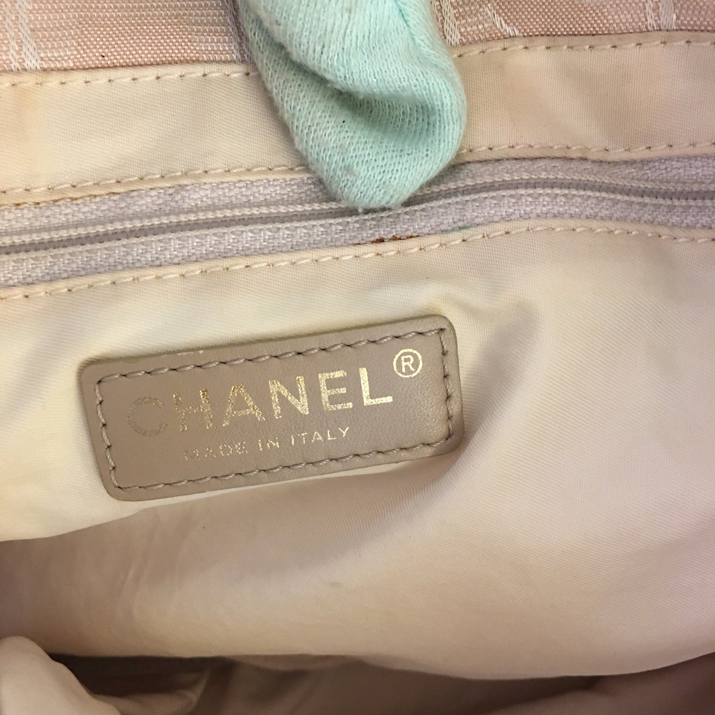 CHANEL Shoulder Bag in Beige Fabric