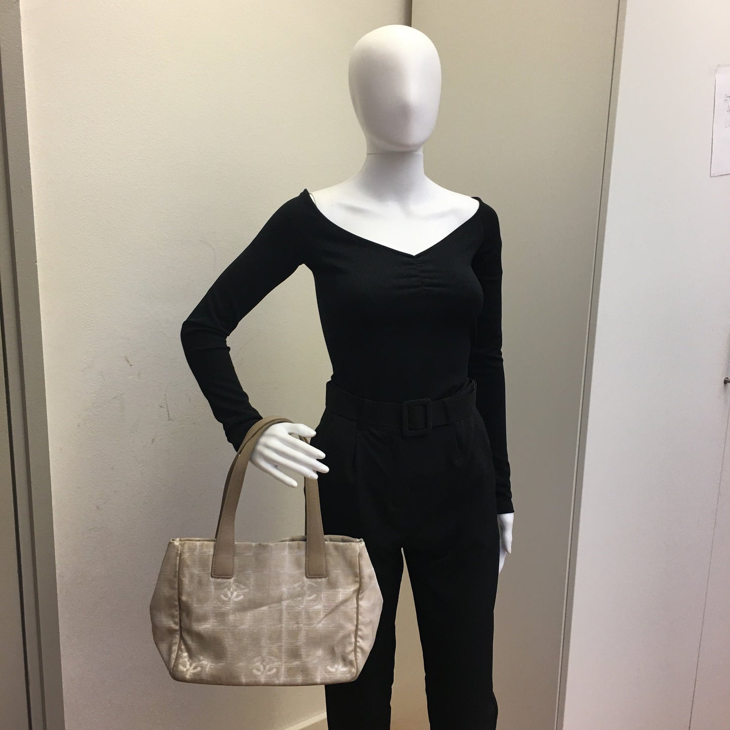CHANEL Shoulder Bag in Beige Fabric