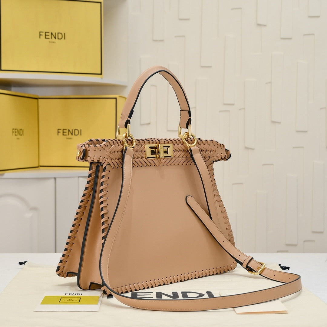 FF282 Peekaboo ISeeU Small/Medium