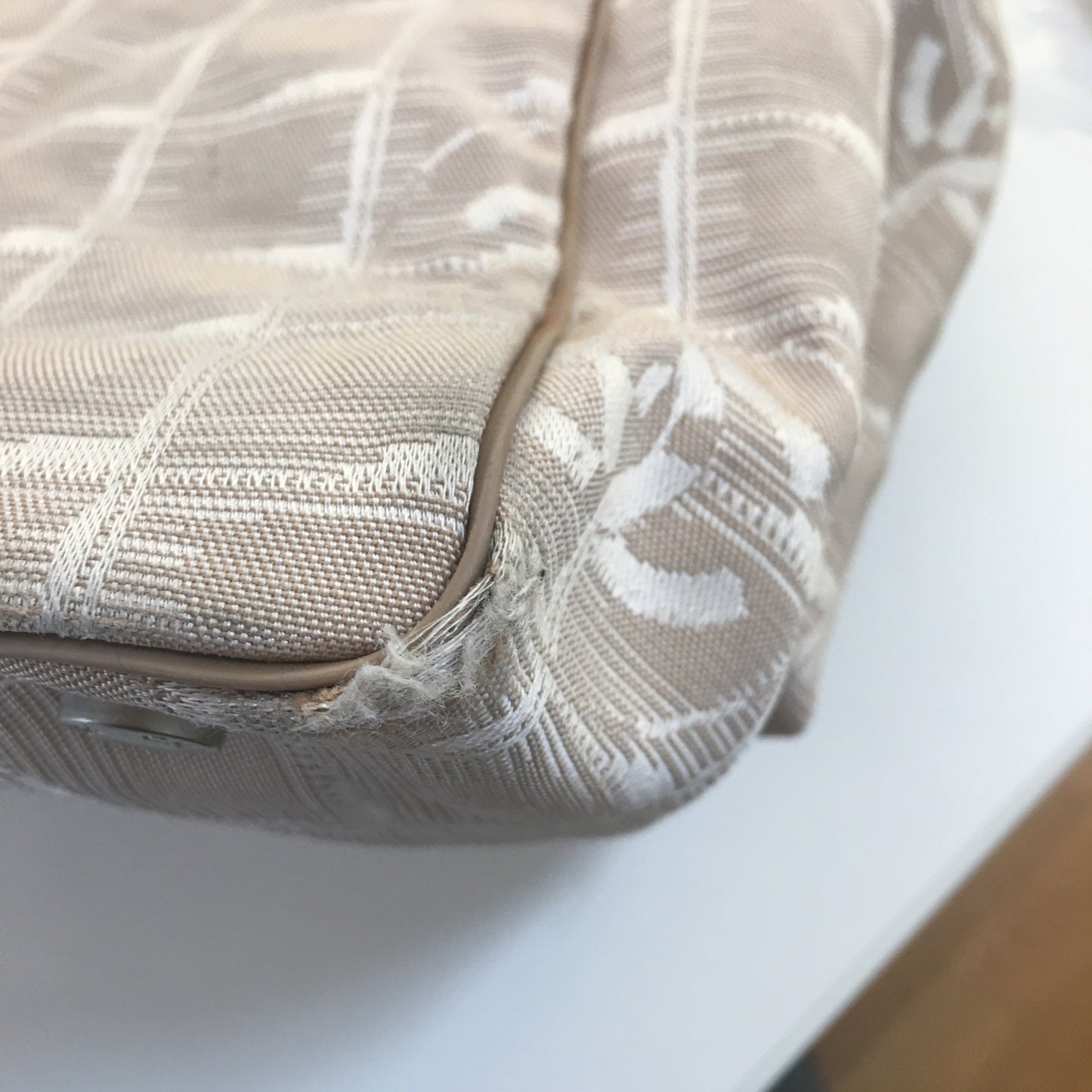 CHANEL Shoulder Bag in Beige Fabric