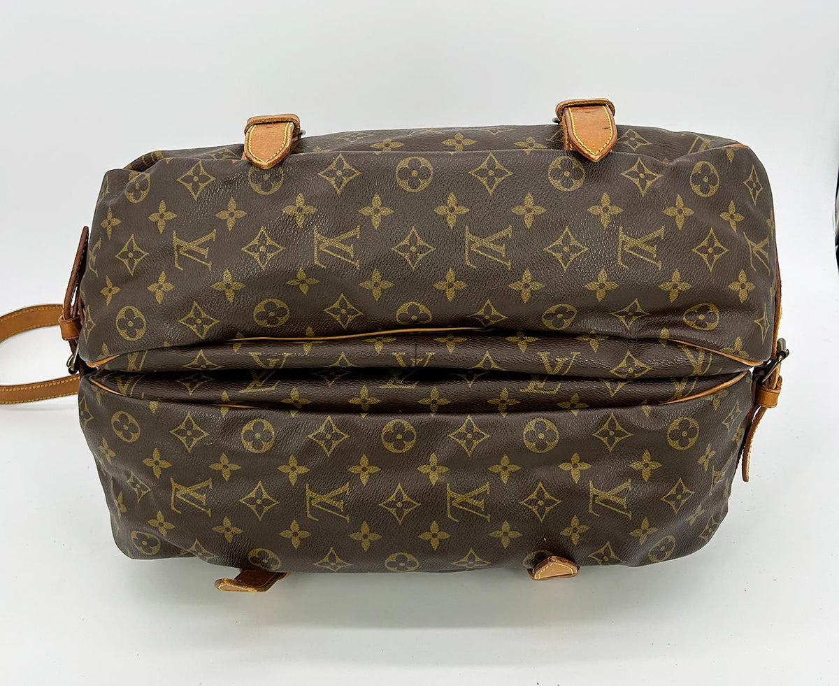 LOUIS VUITTON Vintage Monogram Samur 43 Messenger Shoulder Bag