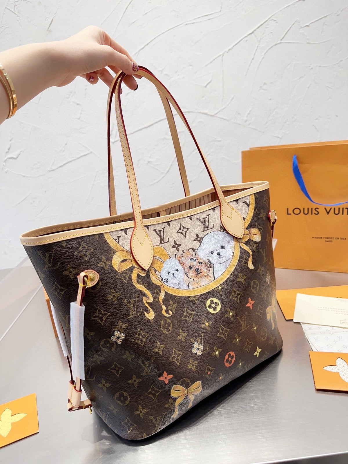 LB884 Neverfull MM / 12.6x11.4x6.7inch