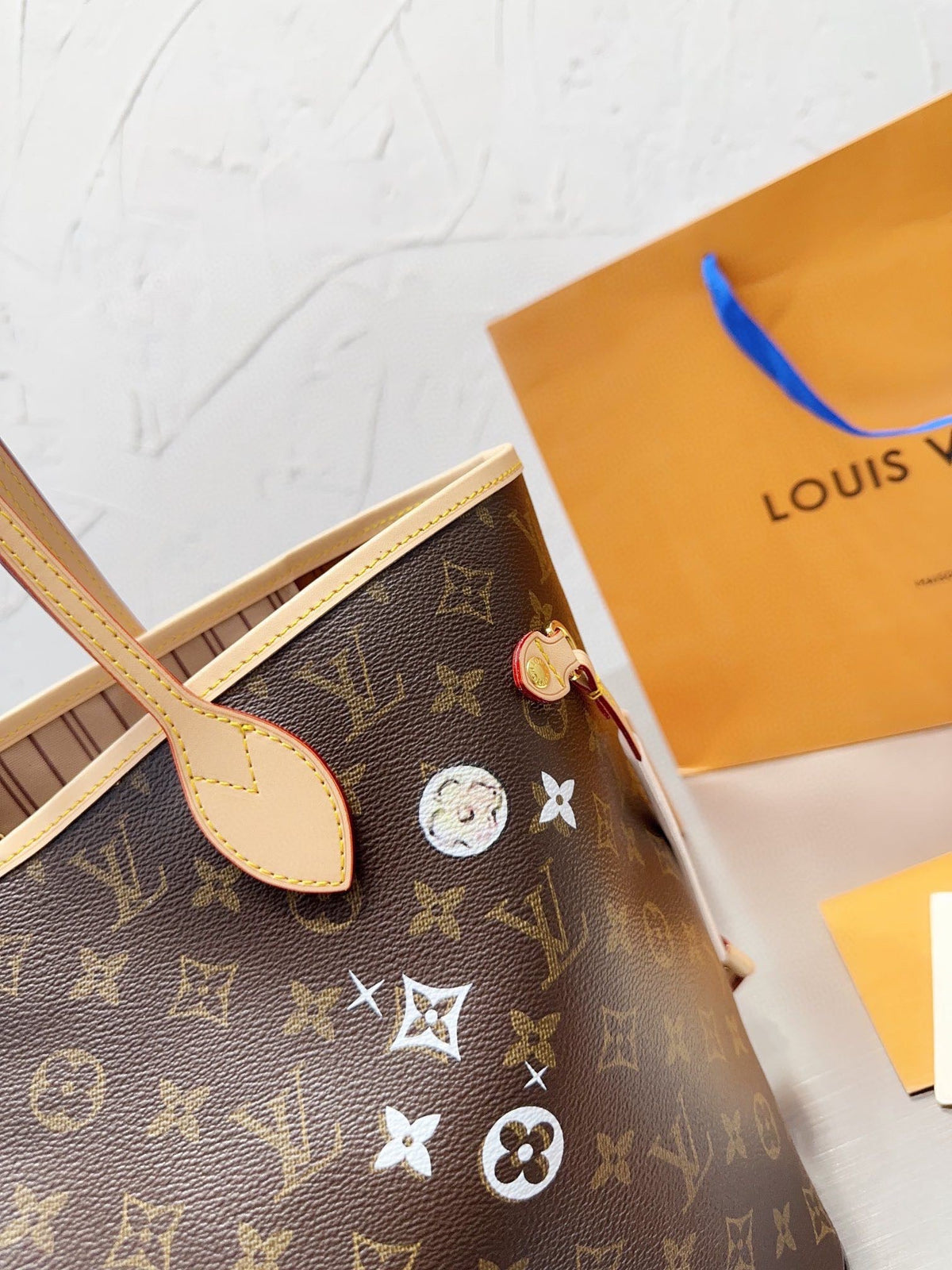 LB884 Neverfull MM / 12.6x11.4x6.7inch