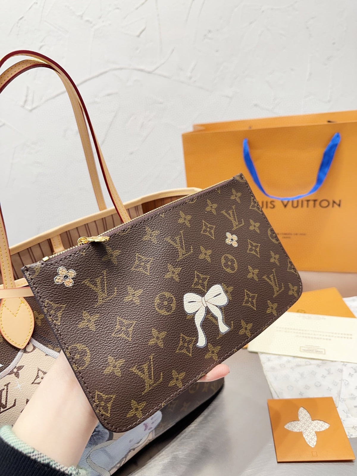 LB884 Neverfull MM / 12.6x11.4x6.7inch