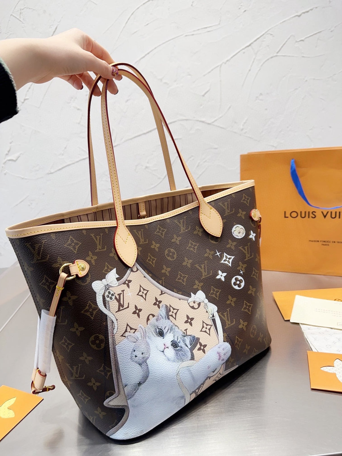LB884 Neverfull MM / 12.6x11.4x6.7inch