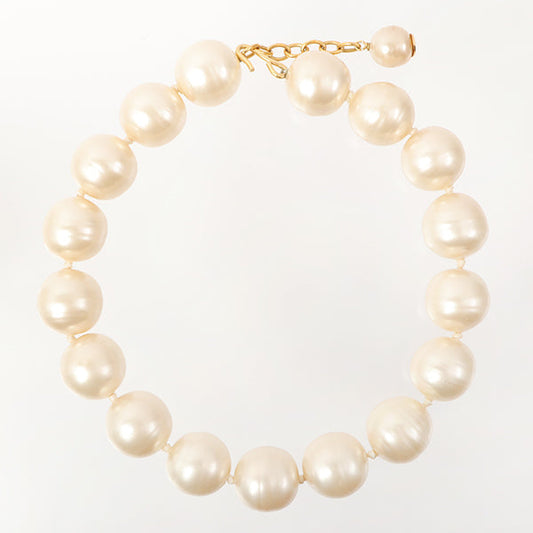 Chanel 1994 Made Big Pearl Necklace